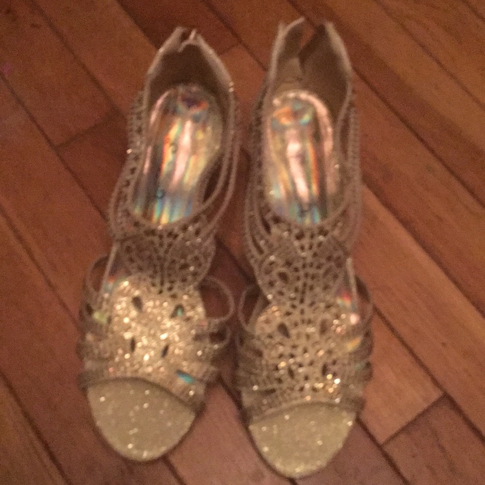 Women’s Ashley Collection Sparkly Heels - Picture 1 of 9